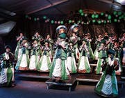 Die Hausherren Rii-Jooli eröffneten die Rüthner Fasnacht. (Bild: Max Pflüger)
