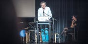 «Jede Aufmunterung ist wertvoll»: 31 Jahre nach dem Aufmunterungspreis als Künstler erhielt Josef Felix Müller gestern einen Anerkennungspreis als Verleger. (Bild: Urs Bucher)