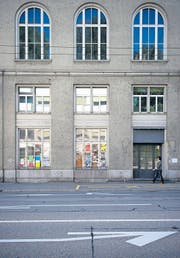 Die Fassade bröckelt langsam ab beim ehemaligen Hotel Ekkehard an der Rorschacher Strasse. (Bild: Urs Jaudas)