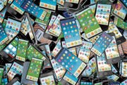 Auch für die Herstellung von Smartphone-Displays braucht es Vakuumventile der VAT Group. (Bild: Getty)