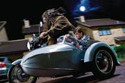 Harry in Aktion – fast wie James Bond – auf der Flucht vor den Bösewichten dieser und jener Welt. (Bild: Warner)