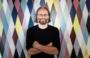 Der Klangkünstler Marcello Wick leitet gemeinsam mit Christian Zehnder den A-cappella-Chor «Partial». (Bild: Michel Canonica)