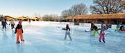 Eisbahn auf dem Stossplatz eröffnet (Bild: Max Tinner)
