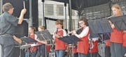 Gut gespielt, obwohl wegen des Weissen Sonntags ein paar Kinder der Kadettenmusik gefehlt haben.
