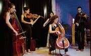 Das Quintett Bumbac begeisterte das Flawiler Publikum am Samstag und wird dies am Kulturfest noch einmal versuchen. (Bild: PD)