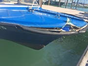 Das Mietboot nach der Kollision mit der Fähre. (Bild: Kapo TG)