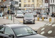 Abendstau auf der St. Gallerstrasse: Nun soll ein interner Verkehrsplaner den Knoten lösen. (Bild: Hanspeter Schiess (26. März 2018))