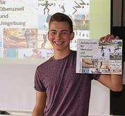 Jan hat für die Bevölkerung von Oberuzwil einen Führer für lustvolle und günstige sportliche Aktivitäten ausgearbeitet. (Bild: Annelies Seelhofer-Brunner)