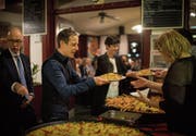 Der neue höchste St. Galler Gallus Hufenus feiert seinen Amtsantritt mit Paella und Tango im Spanischen Klubhaus. (Bild: Benjamin Manser)