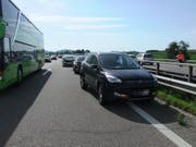 Ein Fahrer war durch sein Handy abgelenkt. (Bild: Kapo SG)