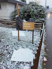 In Gossau werden derzeit immer wieder Plakate abgerissen und zerstört: So auch jenes von Stefan Harder. (Bild: pd)