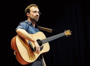 «Defekte Liebeslieder» singt Jan Rutishauser. (Bild: Brigitte Elsner-Heller)