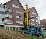 Das Mehrfamilienhaus wird mit einer Wärmepumpe ausgerüstet. (Bild: PE)