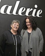 Christina Rechsteiner mit Daniela Arndt. (Bild: ANDREAS TAVERNER CH-8555-MUELLHE)
