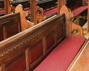 Die evangelische Kantonalkirche will mit englischen Gottesdiensten neue Mitglieder ansprechen. (Bild: fotolia)