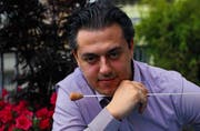 Will im Thurgau ein festes Sinfonieorchester mit Jugendlichen etablieren: Geiger und Dirigent Gabriel Estarellas Pascual. (Bild: Martin Preisser)