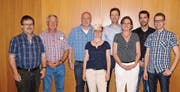 Die Kandidaten der FDP: (Von links) Linus Calzaferri, Ueli Hui, Orlando Simeon, Louise Blanc Gähwiler, Roman Habrik, Jacqueline Hirt, Michael Sutter und Simon Seelhofer. (Bild: pd)
