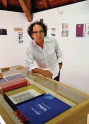 27 Jahre unermüdliche Verlegertätigkeit: Josef Felix Müller in der Propstei St. Peterzell. (Bild: Ralph Ribi)
