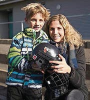 Noe Varga mit Mutter Jasmin Varga. (Bild: ANDREAS TAVERNER CH-8555-MUELLHE)