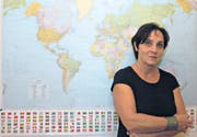 Carmelita Boari: «Ich bin nicht einfach eine Vertreterin der Flüchtlinge im Kanton; ich sehe mich als Brückenbauerin zwischen den verschiedenen Kulturen. Denn wir haben gar keine andere Möglichkeit, als zusammen zu arbeiten und zu versuchen, je das Gegenüber zu verstehen.» (Bild: gbe)