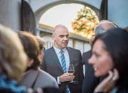 Bundesrat Alain Berset bei seinem Besuch am Dienstag in der Kartause Ittingen. (Bild: Reto Martin)