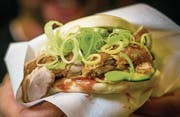 Taiwanesischer Burger mit Peking-Ente von Gua Bao. (Bild: Michel Canonica)