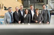 Die FDP-Vertreter stehen für ein neues Thurgauer Selbstverständnis zusammen: Daniel Eugster, Walter Schönholzer, Carlo Parolari, Kristiane Vietze, Hansjörg Brunner, Cornelia Zecchinel und David H. Bon. (Bild: Donato Caspari)