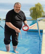 Claudio Filli sagt dem Strandbad Rorschach nach 27 Jahren Adieu. Die Jugendherberge wird er noch bis Ende Jahr leiten. Für René Schaufel- berger (rechts) geht am kommenden Sonntag die erste Saison als Leiter der Badhütte Rorschach zu Ende. (Bilder: rtl)
