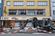 Bald soll nicht nur vor, sondern auch in der Liegenschaft an der Hauptstrasse 91 in Rorschach gebaut werden. (Bild: Jolanda Riedener)