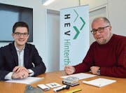 Der neue Geschäftsstellenleiter Gabriel Walzthöny mit HEV-Präsident Matthias Erne. (Bild: Christoph Heer)