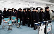 Eine nordkoreanische Delegation aus Sportlern und Funktionären trifft im südkoreanischen Gangneung ein. (Bild: Jeon Heon-Kyun-Pool/Getty (Gangneung, 1. Februar 2018))