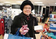 Letzter Einkauf: Hannelore Häberlin. (Bild: Roger Häni)