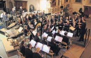 Die Stadtharmonie Eintracht überzeugt mit ihrem abwechslungsreichen Winterkonzert. (Bild: Barbara Camenzind)