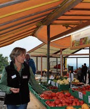 Von Marktstimmung bei der Gemüsebäuerin Anita Troxler über Erlebnis mit Ponys für Kinder. (Bilder: Trudi Krieg)