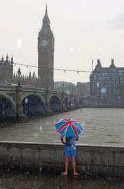 Trübe Aussichten: Blick über die Themse auf den Westminster-Palast, wo das britische Parlament tagt. (Bild: getty/Richard Baker)