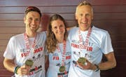 Erfolgreiches Mixed-Team in Rapperswil: Philipp Gubler, Chantal und Alexander Schawalder. (Bild: PD)