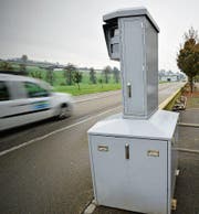 Ein Blitzkasten an einer Strasse im Thurgau. (Bild: Reto Martin)
