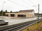 Noch ist die Migros-Filiale neben der alten Weberei bei der Ortsausfahrt Richtung Frauenfeld nicht fertig. (Bild: Samuel Koch)