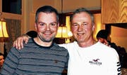 Wechsel im Verein Stadtfest Rorschach nach fünf Jahren: Der bisherige Finanzchef Rolf Niederer (links) übernimmt von Reto Kaelli das Präsidentenamt im Trägerverein des jährlichen Grossanlasses. (Bild: Fritz Bichsel)