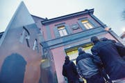 Andrang vor dem Kreuzlinger Rathaus an einem Verhandlungstag während des Kümmertshausen-Prozesses. (Bild: Donato Caspari)