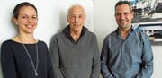 Nach einigen Jahren der leitenden Mitarbeit im Familienunternehmen Walser & Co. AG, Wald, gehören heute Christin und Claudio Walser als Vertreter der dritten Generation auch dem Verwaltungsrat an. Fredy Walser tritt damit kürzer, bleibt aber VR-Präsident. (Bild: PE)