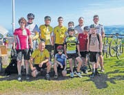 Bis hinauf auf 1200 Meter Höhe trampelten die acht Kinder und Jugendlichen und die vier Leiter des Velo-Mountainbike-Clubs Märstetten letztes Wochenende. Bei der Bergstation Tanzboden oberhalb von Ebnat Kappel übernachteten sie bei ihrer zweitägigen Tour. (Bild: pd)