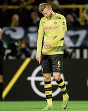 Sinnbild des Formtiefs: Dem als Hoffnungsträger geholten Andrej Jarmolenko und seinem Club Borussia Dortmund läuft es in dieser Saison nicht wie gewünscht. (Bild: Friedemann Vogel/EPA)