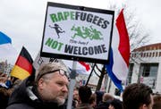 Pegida demonstriert in verschiedenen europäischen Städten gegen die Islamisierung Europas. (Bild: Keystone)