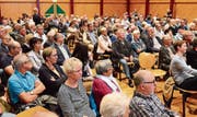 Gross war das Interesse der Bürgerinnen und Bürger an der Informationsveranstaltung im Seeparksaal zur «Metropol»-Zukunft. (Bild: Max Eichenberger)