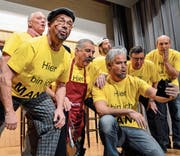 Das Vokalensemble Mammern trägt sein Singspiel «Hier bin ich Mann» vor. (Bild: Margrith Pfister-Kübler)