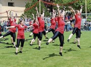 Die Turnerinnen aus Wigoltingen strahlten am Turnfest Seerugge mit der Sonne um die Wette. (Bilder: Mario Gaccioli)