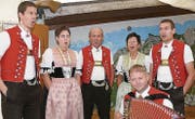 Die Jodlergruppe Hirschberg aus Appenzell. Die Werktagstrachten der Frauen waren ein Hingucker.