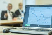 Über die Rechnung muss der Kanton gemäss Verfassung informieren - in vielen Bereichen gilt sonst das Geheimhaltungsprinzip. (Bild: Reto Martin)