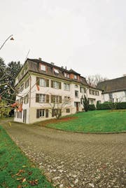 Das Priesterhaus beim Kirchlein wurde von den Redemptoristen bezahlt. (Bild: Donato Caspari (21.11.2014))
